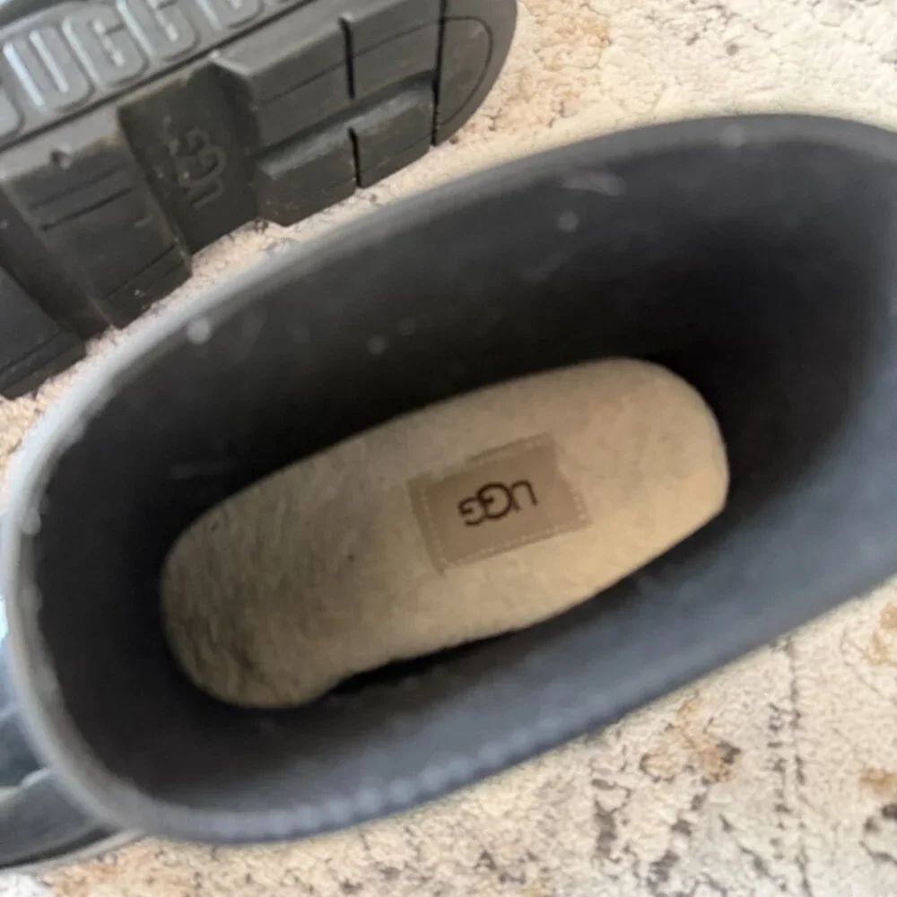 UGG DRIZLITA Waterproof Shearling Lined Boots